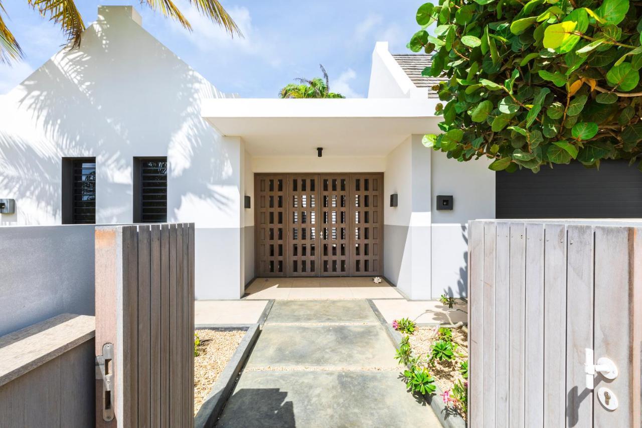 Oceanfront 72 & Sunny Villa Kralendijk  Bagian luar foto