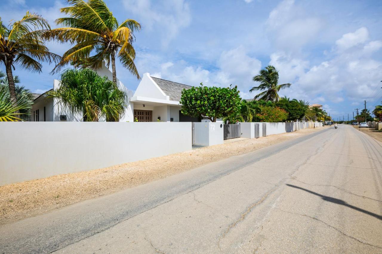 Oceanfront 72 & Sunny Villa Kralendijk  Bagian luar foto