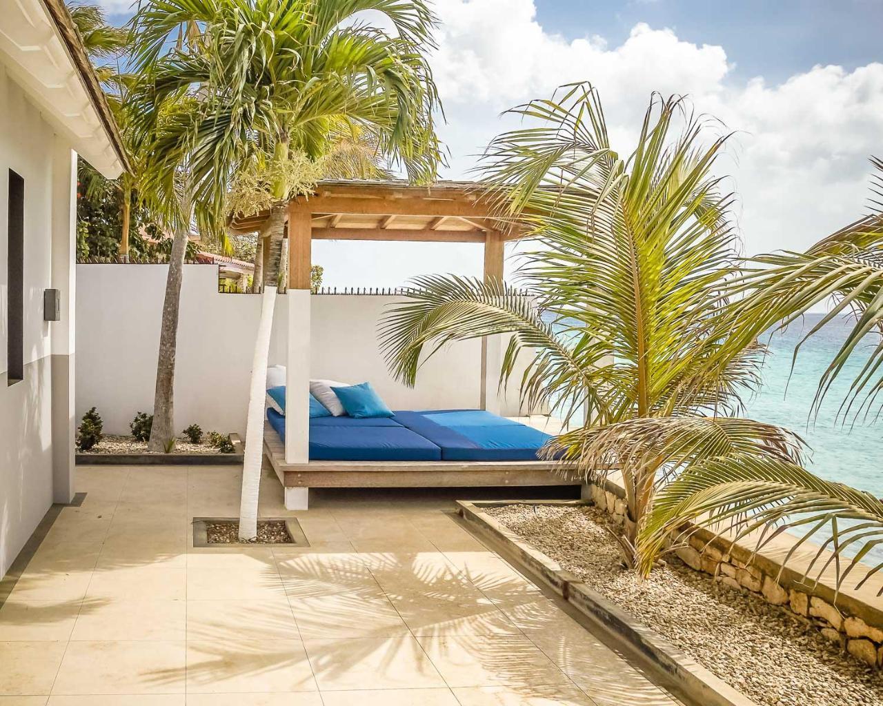 Oceanfront 72 & Sunny Villa Kralendijk  Bagian luar foto
